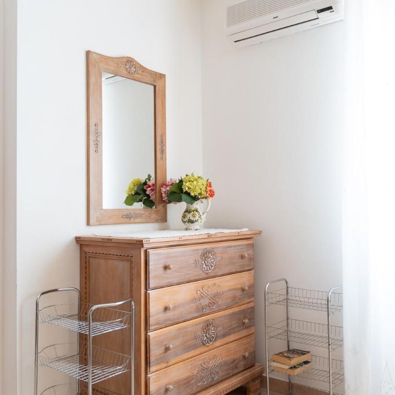 Rubens - One-Bedroom Apartment with Balcony - 11