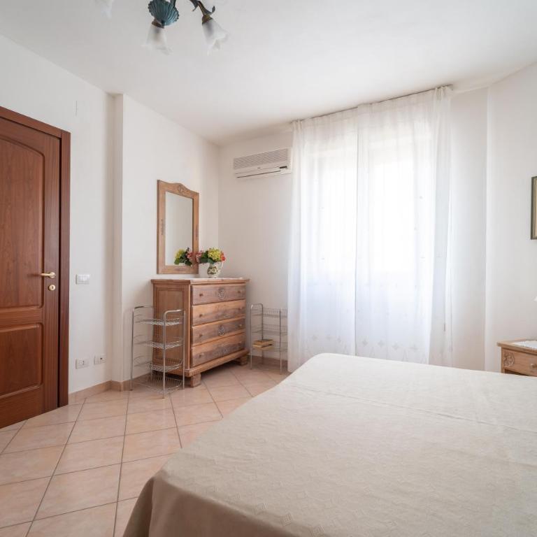 Rubens - One-Bedroom Apartment with Balcony - 6