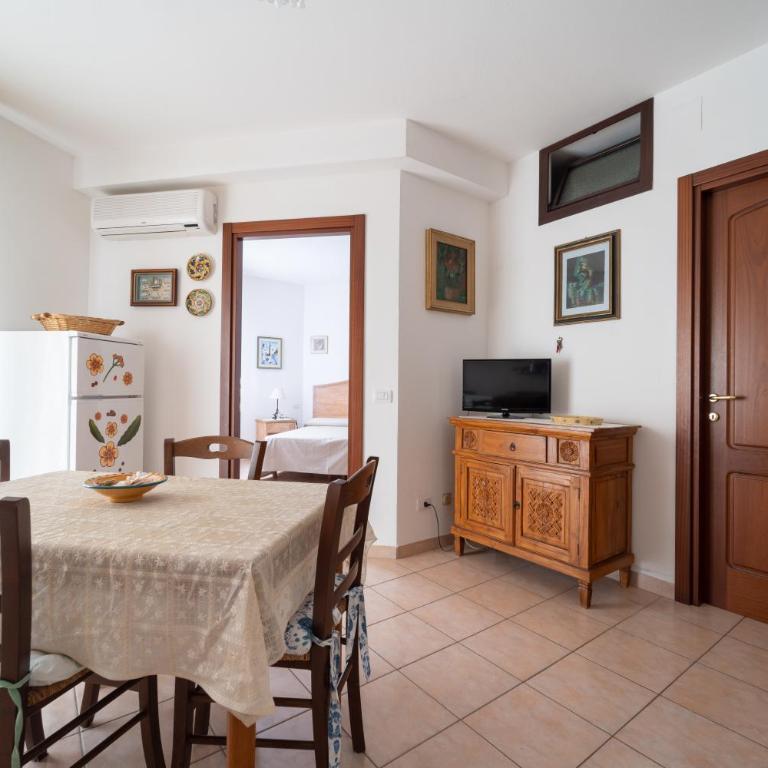 Rubens - One-Bedroom Apartment with Balcony - 7