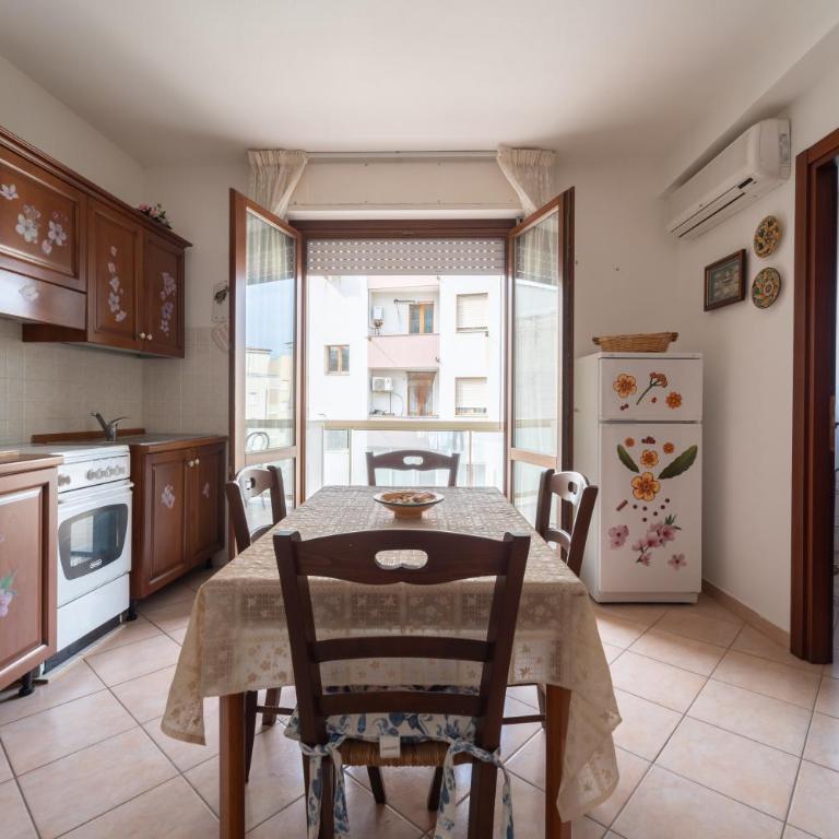 Rubens - One-Bedroom Apartment with Balcony - 17