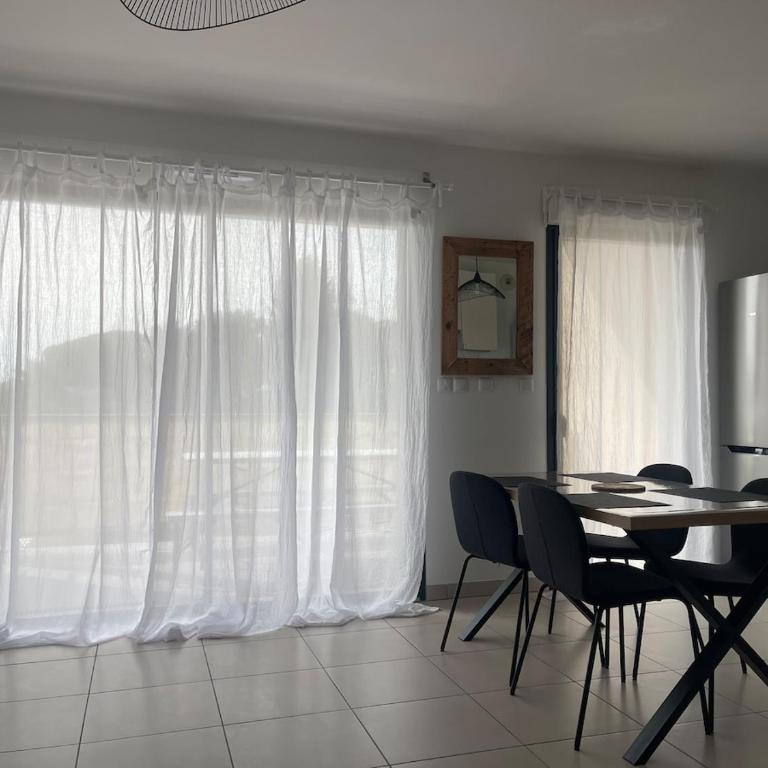 Appartement cosy avec garage et terrasse près de la mer - Appartamento con 2 Camere da Letto - 10