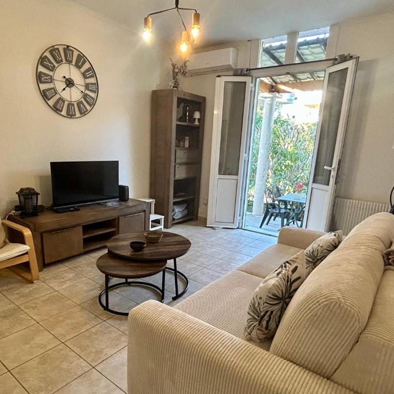 Oasis de verdure en centre-ville - jacuzzi privé - One-Bedroom Apartment - 14