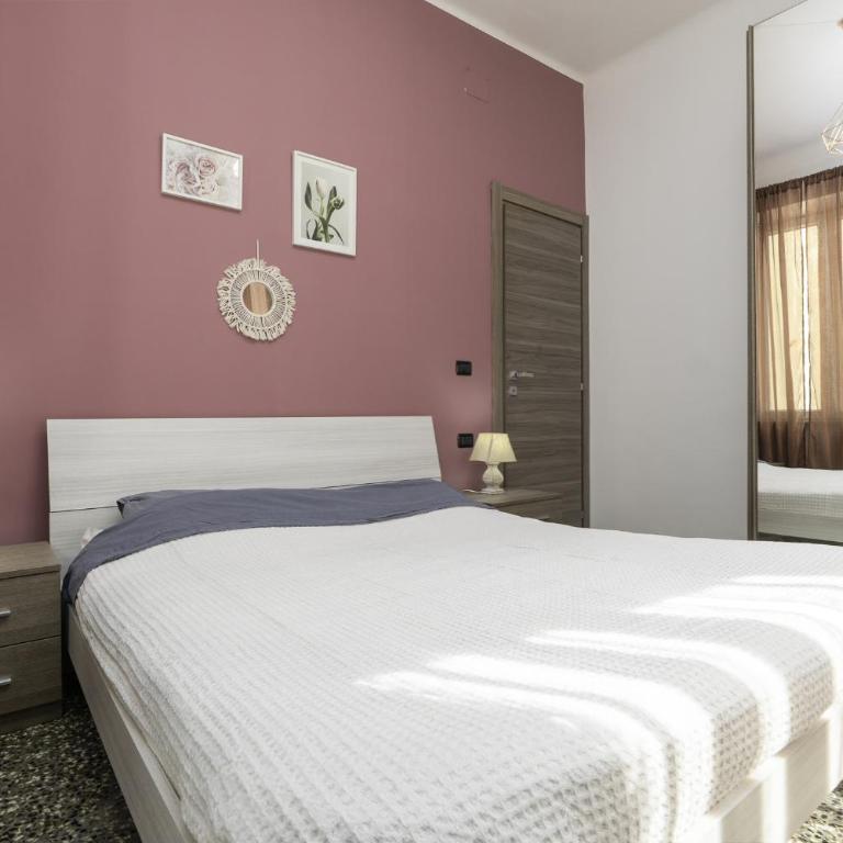 Rosa Homes THE RED - Cozy 2 bedrooms Genoa Historic Center, Aquarium - Two-Bedroom Apartment - 4