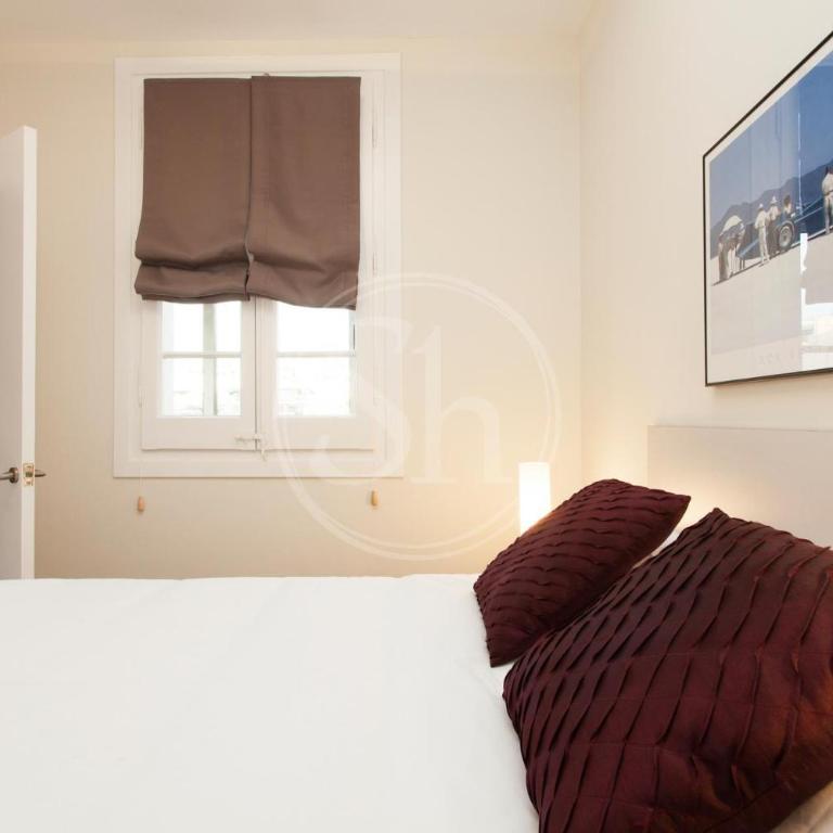 Terrace apartment with direct view to Sagrada Familia - Two-Bedroom Apartment - 9