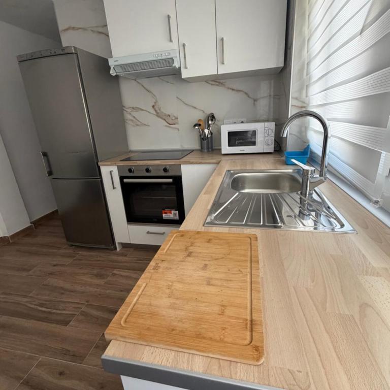 San Vicente Benidorm Centre TRG Recently Renovated 2026 - One-Bedroom Apartment - 6