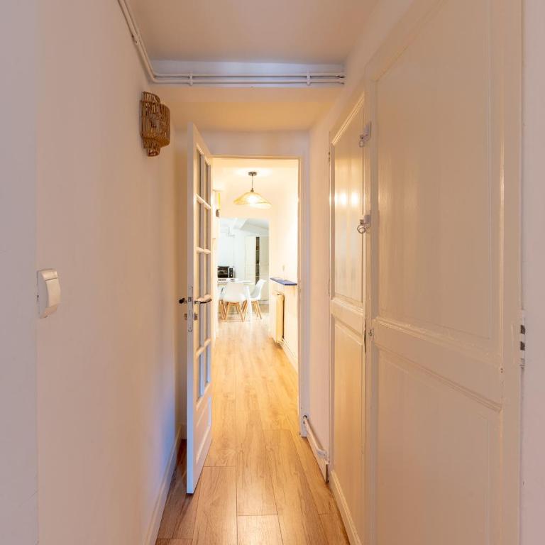 Appartement au cœur de Toulon face cathédrale - Two-Bedroom Apartment with City View - 16