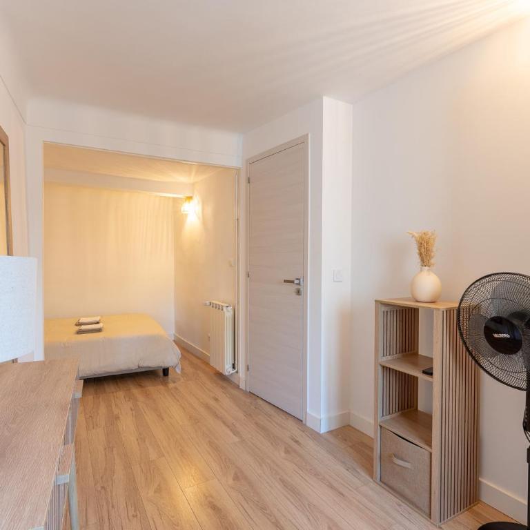 Appartement au cœur de Toulon face cathédrale - Two-Bedroom Apartment with City View - 10