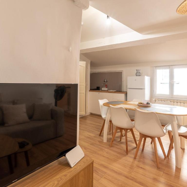 Appartement au cœur de Toulon face cathédrale - Two-Bedroom Apartment with City View - 8