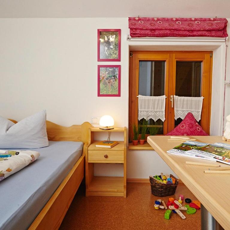 Ferienhof Westenried - Apartment mit 2 Schlafzimmern und Balkon - 9
