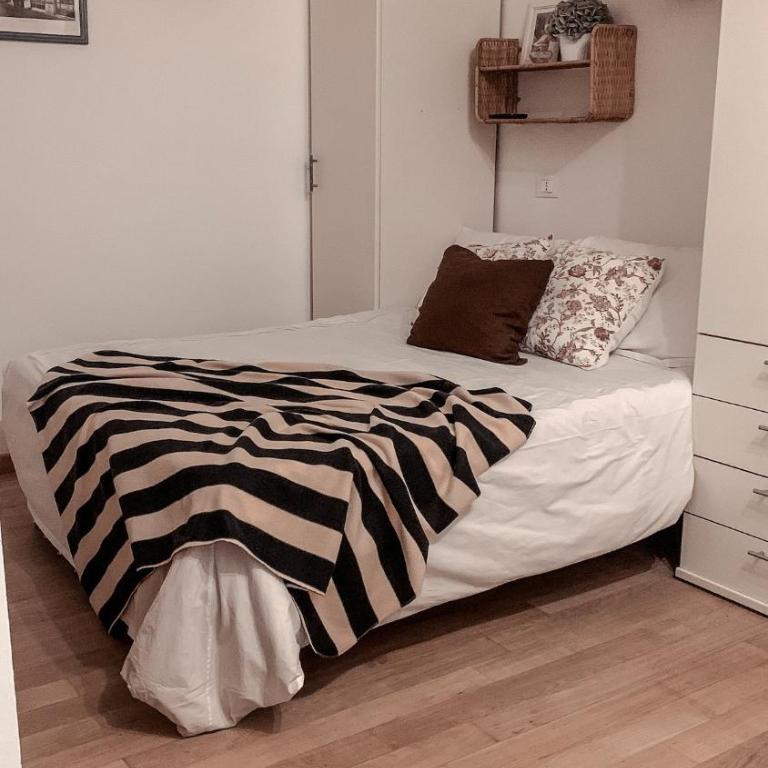 Modern and quiet studio near Porta Venezia metro - One-Bedroom Apartment - 13