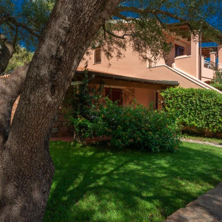 Outstanding Residenze Gallura 2 Bedroom sleeps with Child - Apartment - 27