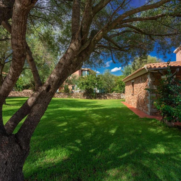 Outstanding Residenze Gallura 2 Bedroom sleeps with Child - Apartment - 31