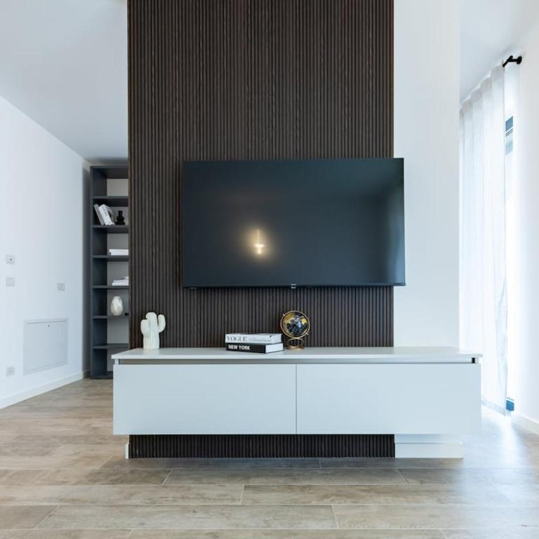 Free Parking -Fiera- Premium 2BR Apartment - Three-Bedroom Apartment - 2