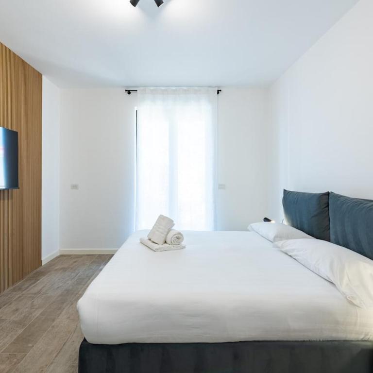 Free Parking -Fiera- Premium 2BR Apartment - Three-Bedroom Apartment - 23