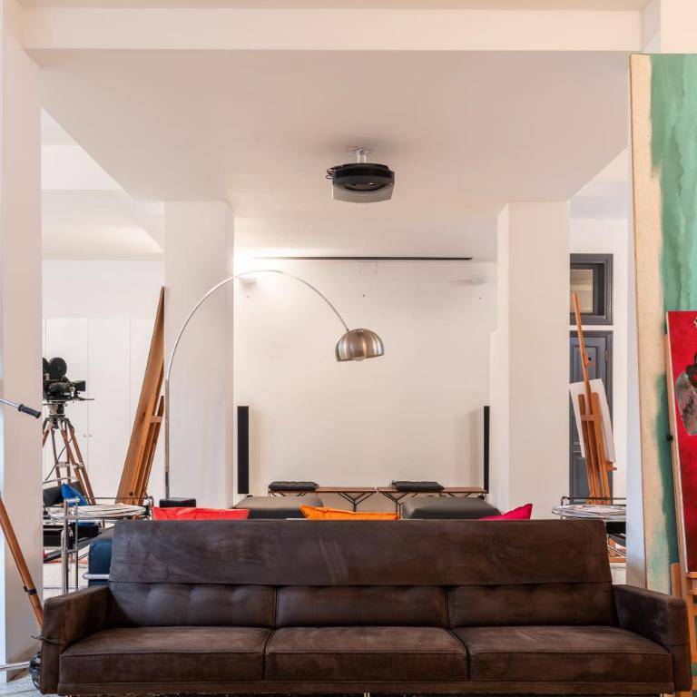 Artist Loft Via Cirene - Design, Comfort e WiFi - Appartamento con 2 Camere da Letto - 6