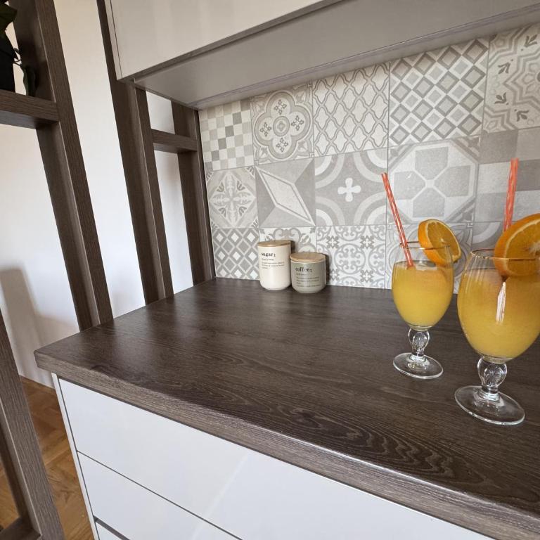 Sunset Apartment - Two-Bedroom Apartment - 16