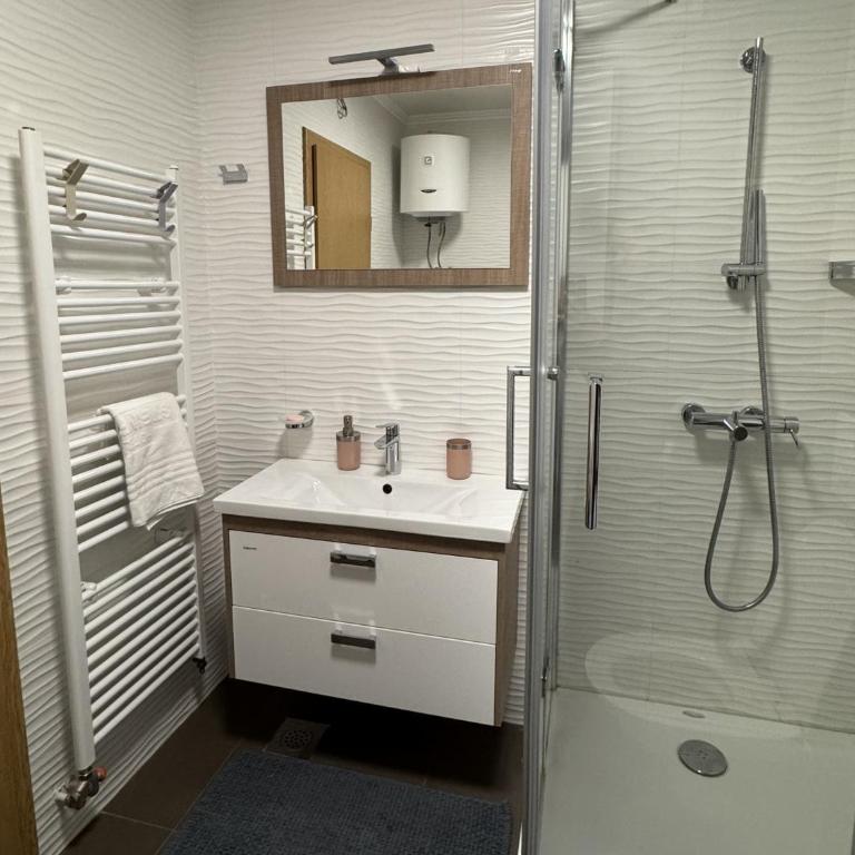 Sunset Apartment - Two-Bedroom Apartment - 18