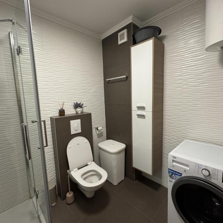Sunset Apartment - Two-Bedroom Apartment - 14