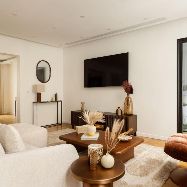 Champs Elysees Fancy Home 2BDR 6PPL - Apartamento - 17