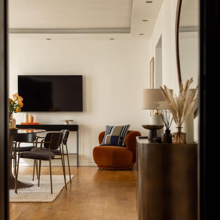 Champs Elysees Fancy Home 2BDR 6PPL - Apartamento - 20