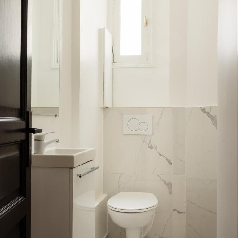 Champs Elysees Fancy Home 2BDR 6PPL - Apartamento - 23