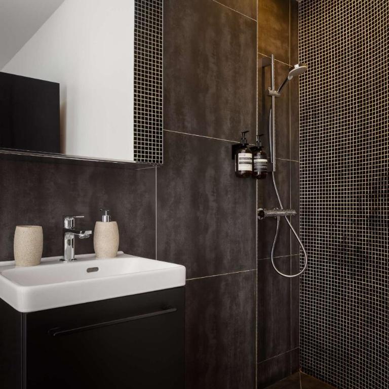 Champs Elysees Fancy Home 2BDR 6PPL - Apartamento - 10