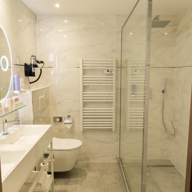 GOLDEN TULIP CANNES HOTEL de PARIS - Chambre Quadruple en Duplex - 3