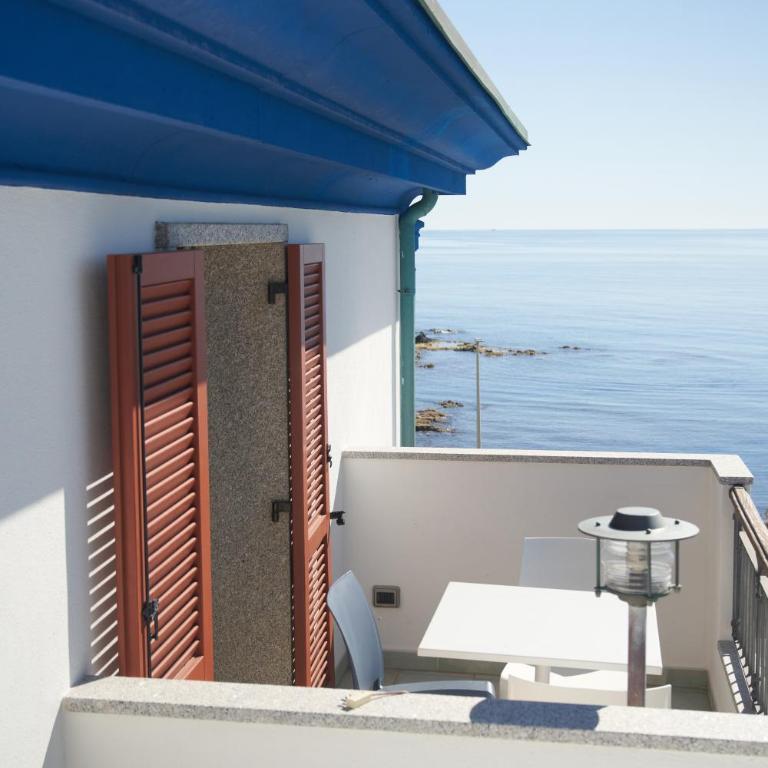 Il Nuovo Gabbiano - Camera Matrimoniale con Balcone e Vista Mare - 8
