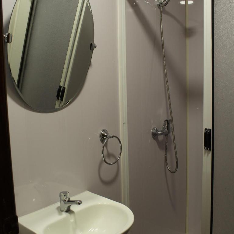 Haiken Hostal - Twin Room with Private External Bathroom - 4