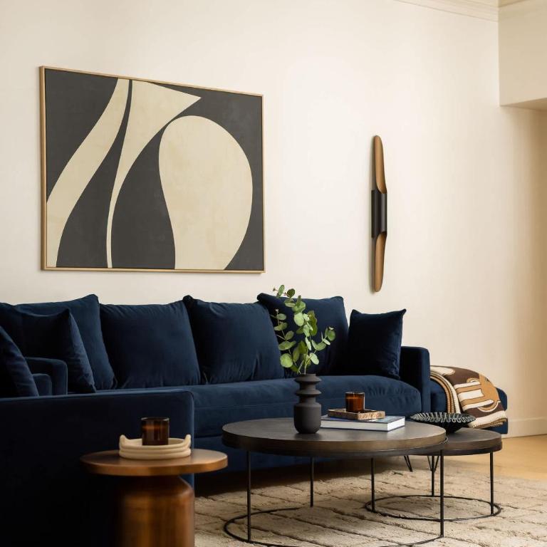 Classy Montaigne 2BR Suite 7P - Apartment - 13