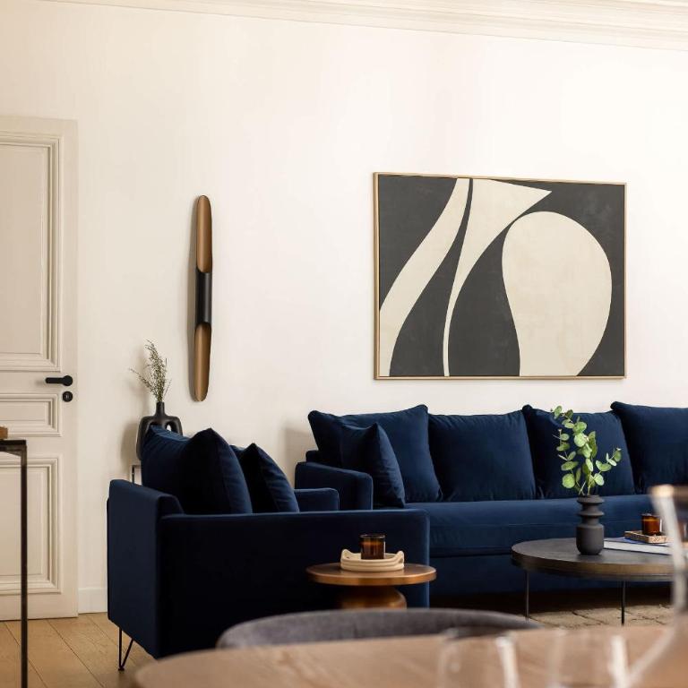 Classy Montaigne 2BR Suite 7P - Apartment - 14