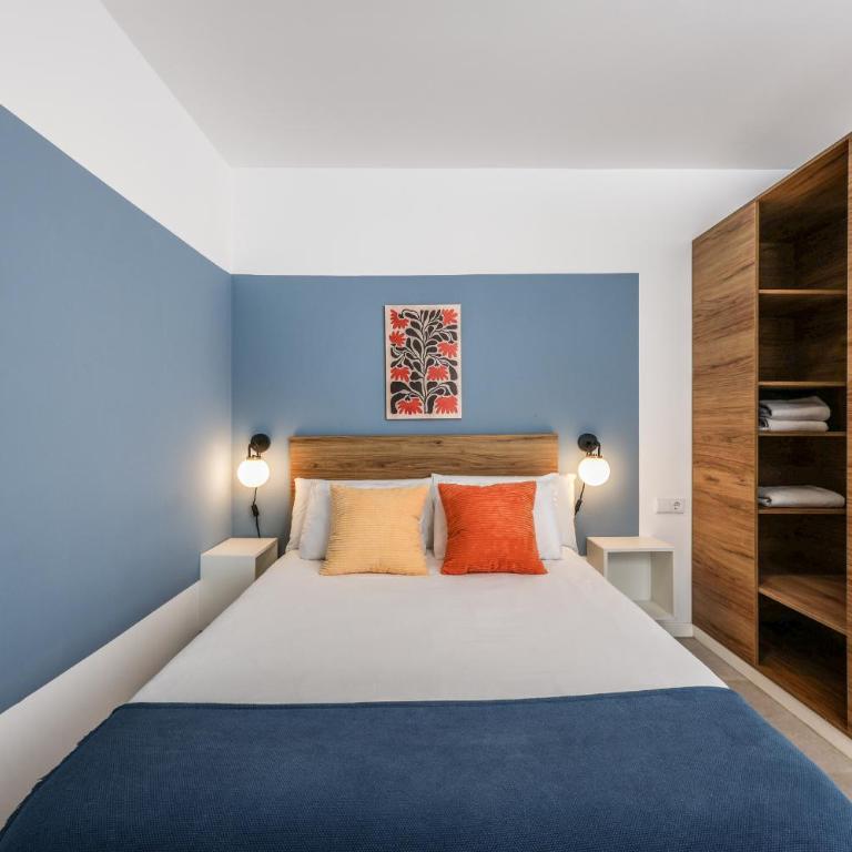 AmazINN Places Valencia Cabanyal - Studio Apartment with Queen Bed - 1