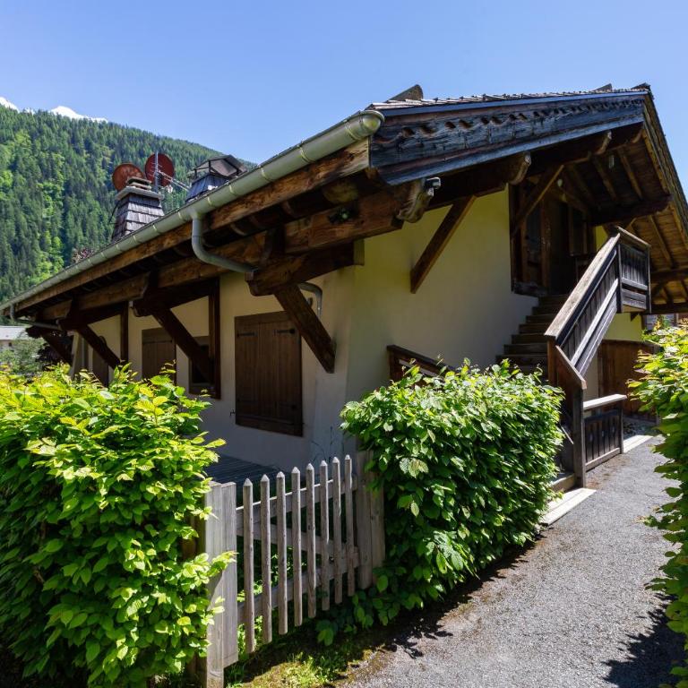 Chalets d'Henri 63 - Happy Rentals - Appartement avec Vue sur la Montagne - 2