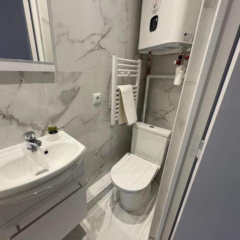 New 923 Suite Scarlett - Cosy Apartment Paris Center - Studio - 5