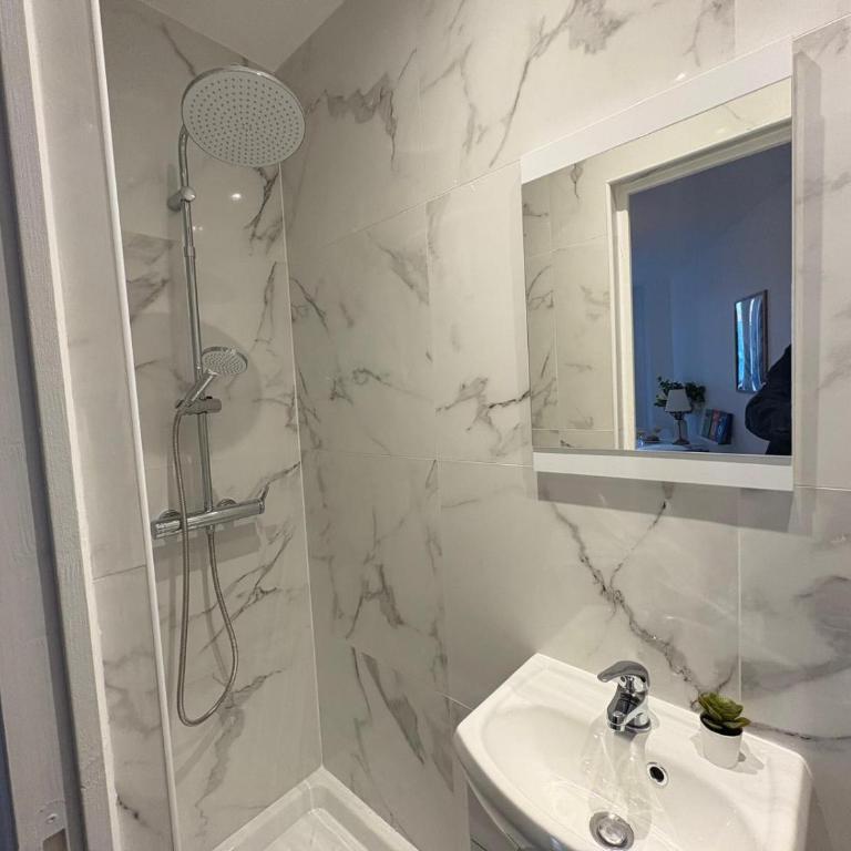 New 923 Suite Scarlett - Cosy Apartment Paris Center - Studio - 7