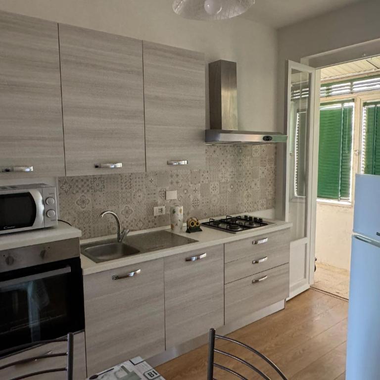 Appartamento Morelli Beach - Via Giacomelli 55 - Appartamento con 2 Camere da Letto, Terrazza e Vista Mare - 9