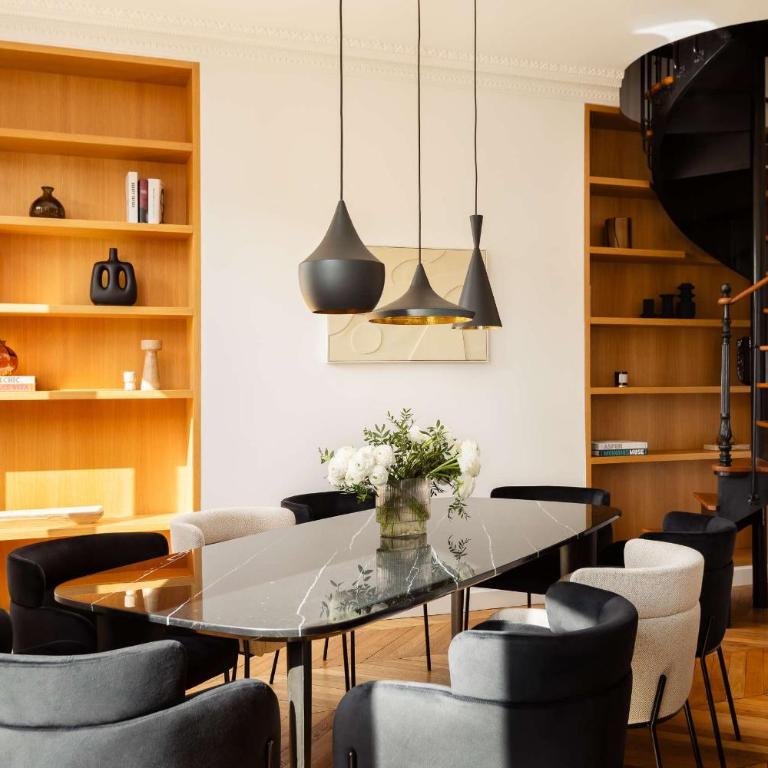 Montaigne Collection V 4BR 8PPL Duplex - Appartement - 2