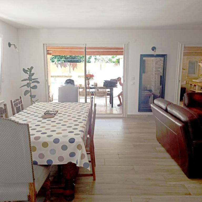 Détente en Provence, Maison avec piscine privée, parking, billard, Centre - Villa avec Piscine Privée - 7