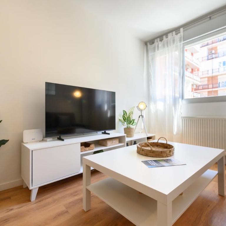 SAQU312C - Amplio piso de 1 dormitorio en Tetuán, Madrid - Alquiler temporal - One-Bedroom Apartment - 11