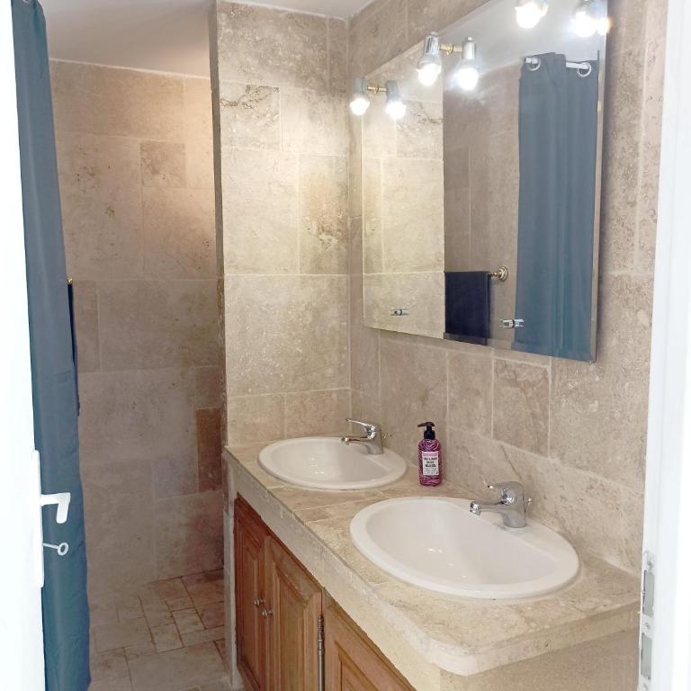 Détente en Provence, Maison avec piscine privée, parking, billard, Centre - Villa avec Piscine Privée - 24