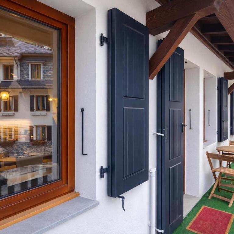 Le Bellevue 08 Cozy Alpine Apartment | Pool & Mountain Views - Happy Rentals - Appartement avec Balcon - 18