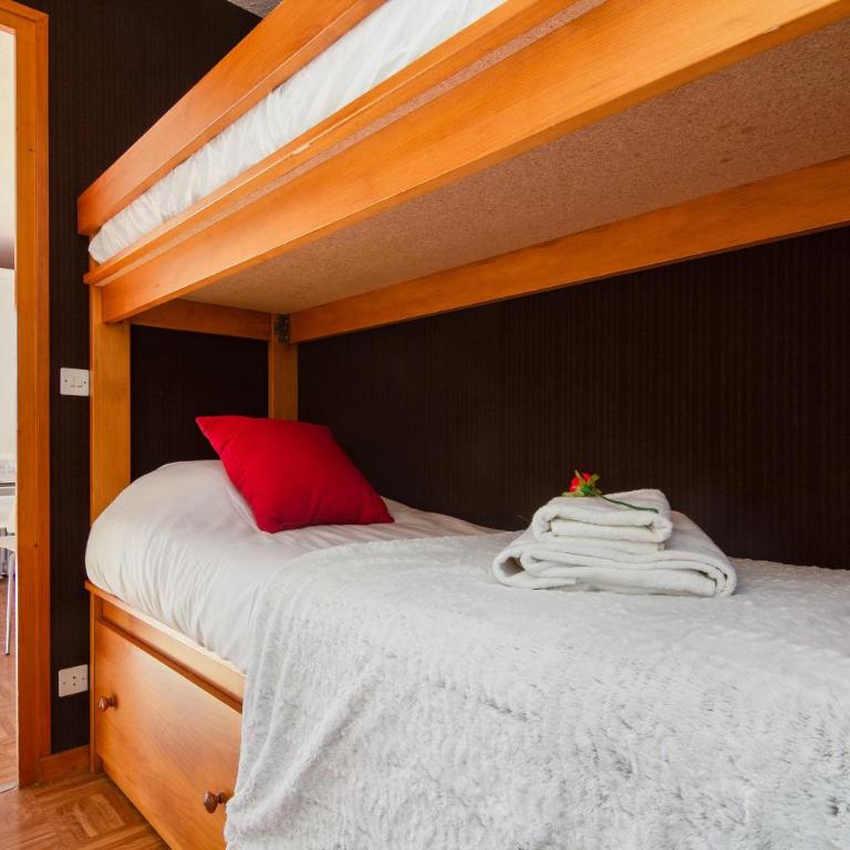 Le Prarion 24A Ski in/Ski out at Les Houches (Sleeps 4) - Happy Rentals - Studio avec Balcon - 6