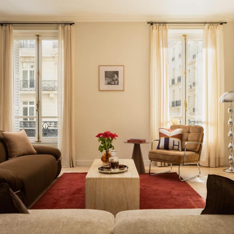 Montaigne Collection I 3BR 6P Triangle d Or - Appartement - 2
