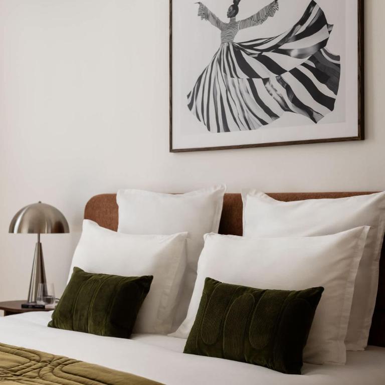 Montaigne Collection I 3BR 6P Triangle d Or - Appartement - 9
