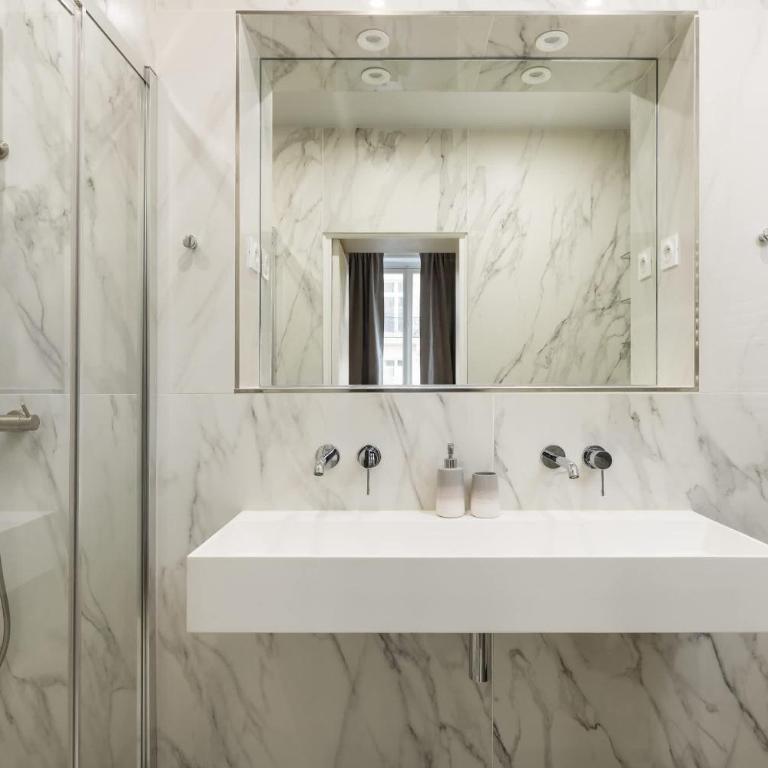 Montaigne Collection I 3BR 6P Triangle d Or - Appartement - 5