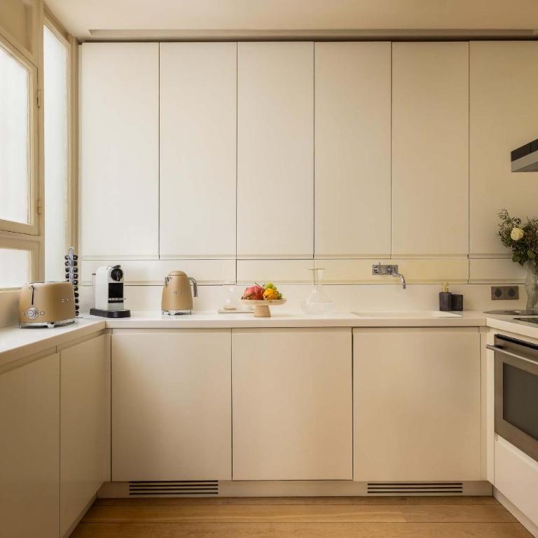 Montaigne Collection I 3BR 6P Triangle d Or - Appartement - 4