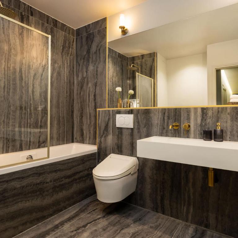 Montaigne Collection I 3BR 6P Triangle d Or - Appartement - 14