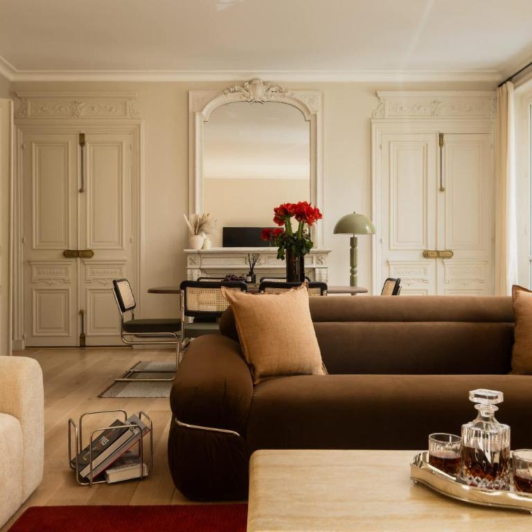 Montaigne Collection I 3BR 6P Triangle d Or - Appartement - 24