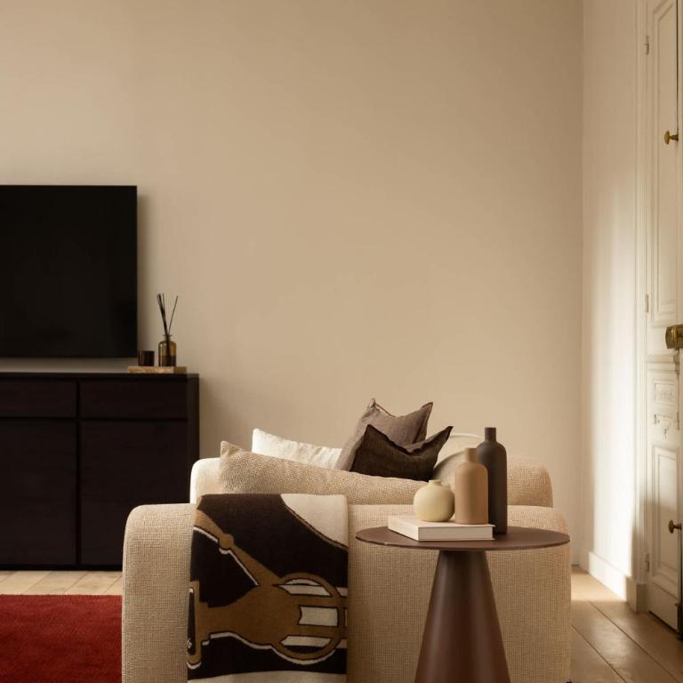 Montaigne Collection I 3BR 6P Triangle d Or - Appartement - 21