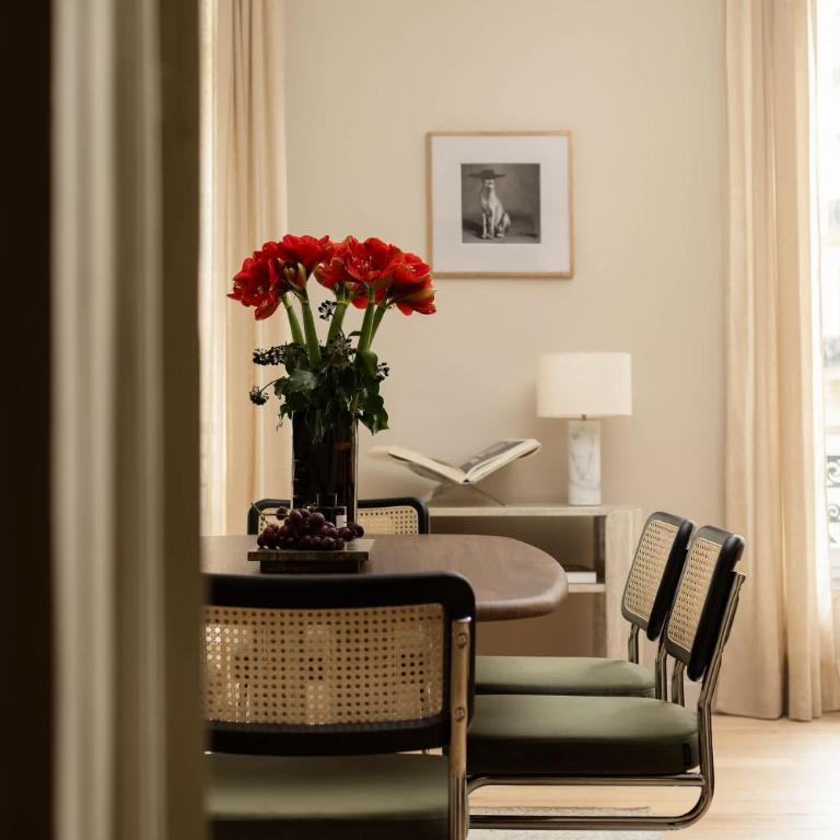 Montaigne Collection I 3BR 6P Triangle d Or - Appartement - 29